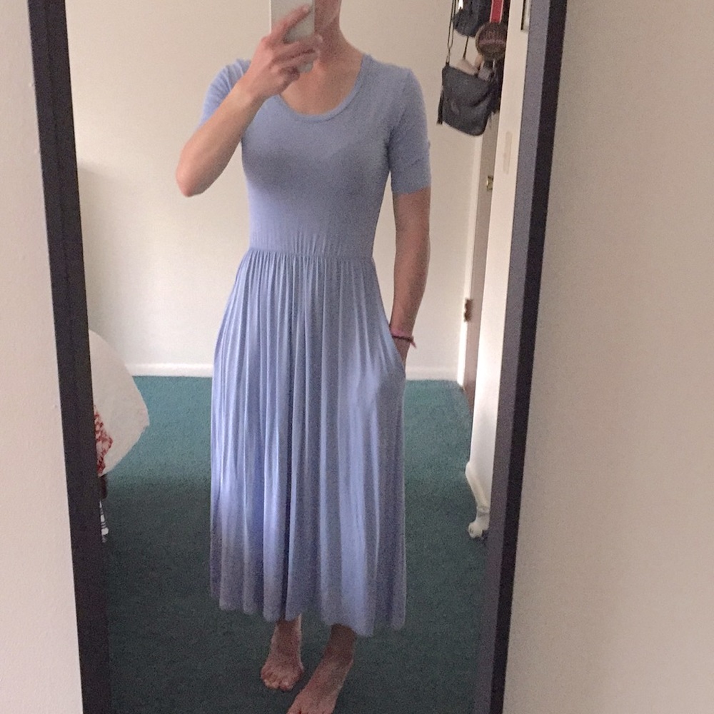 Cute summer long blue dress with pockets